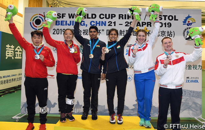 CMBeijingCible2019_PodiumAPMixedTeam_©FFTir:J.Heise_4.jpg