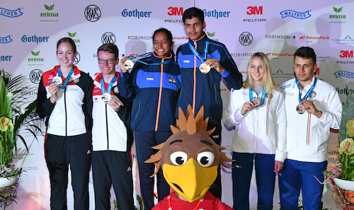 JWCSUHL18 AR JunMixedv2.jpg