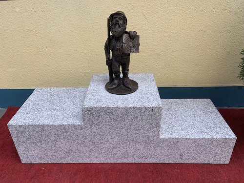Wroclaw - Nain tireur sur le podium copie.jpeg